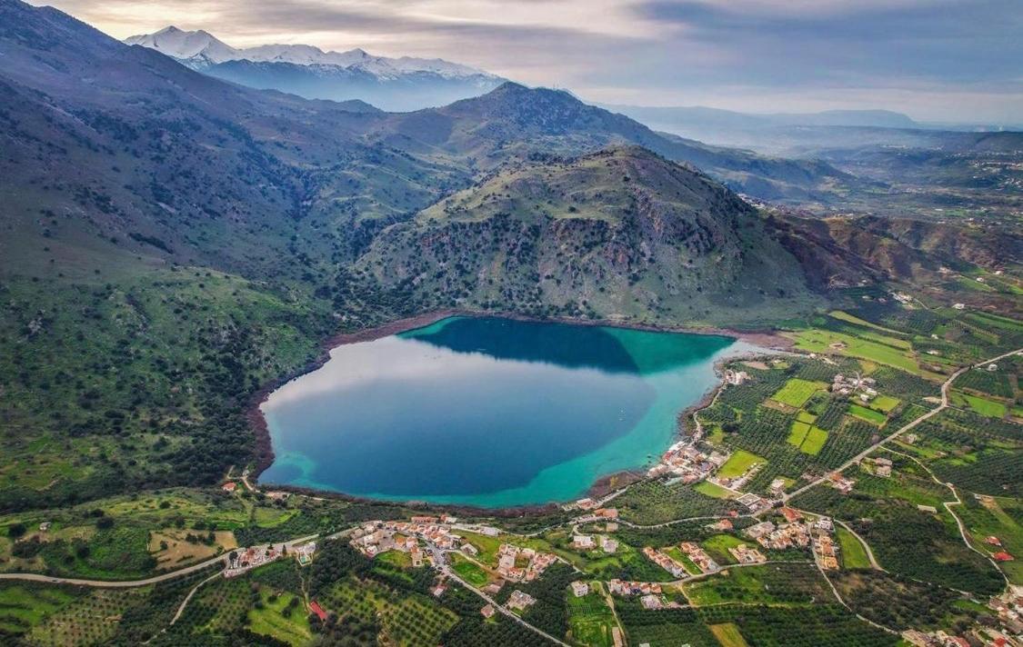 Korissia With Lake View Kournás Exteriér fotografie